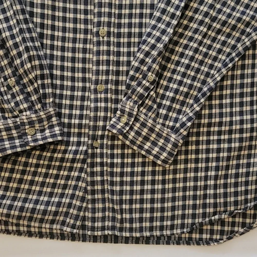 J. Crew mens plaid shirt size large.‎